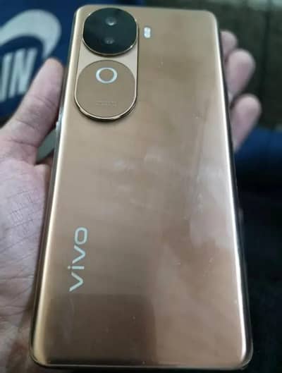 Vivo V40e
