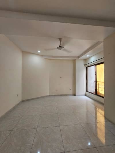 1bed unfurnish flat available for rent