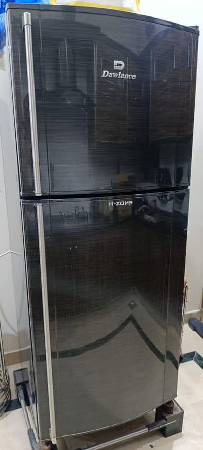 dawlance fridge in new condition