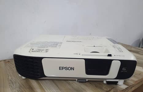 Epson HD Projector WXGA