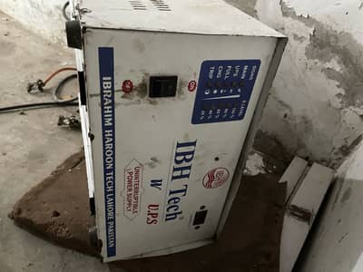 Ups in working condition pure coper 2500 wattsa 24 v