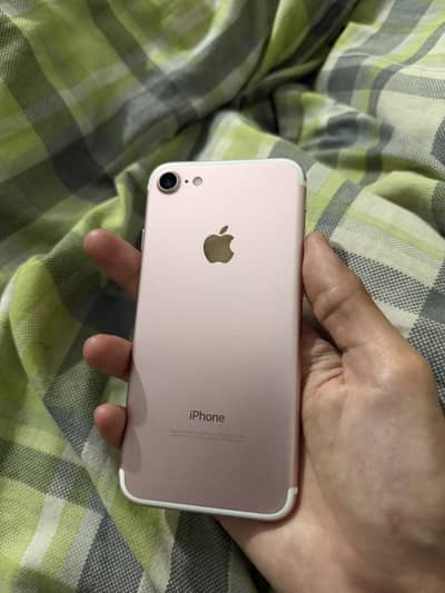 Iphone 7 mobile phone