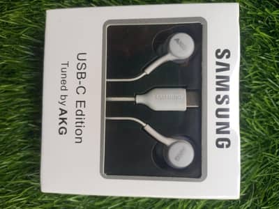C Type  Earphone