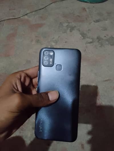 infinix smart 6.3/64GB sath box hai