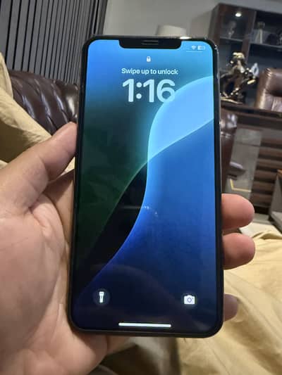 Iphone xs max golden