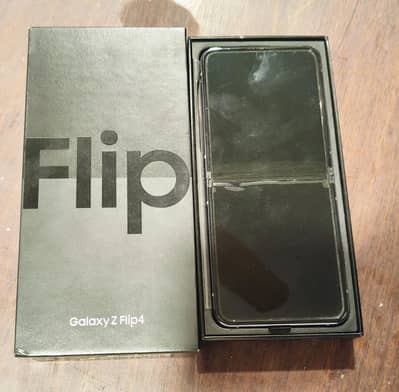 Z Flip 4/Non PTA/Damaged Display