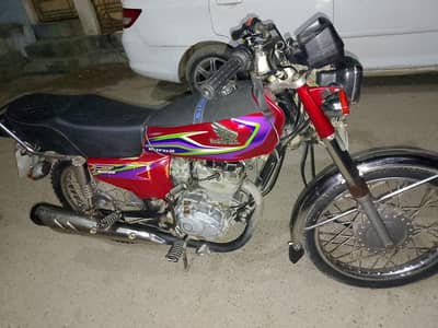 Honda 125 Red colour