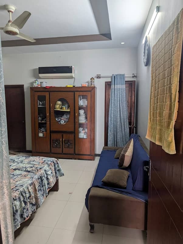 Portion Upper First Floor Without Owner 6