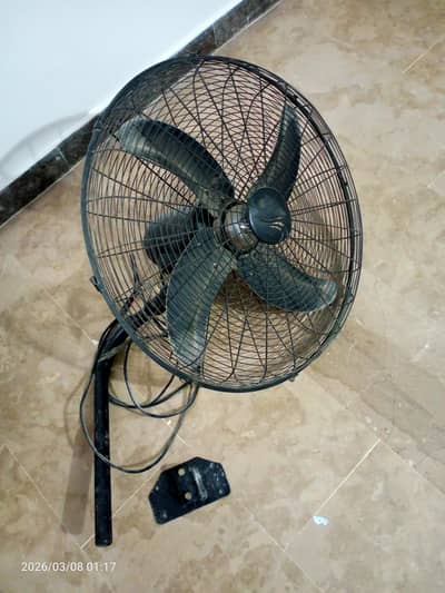 پاک فین 24 انچ بریکٹ فین فل سائز