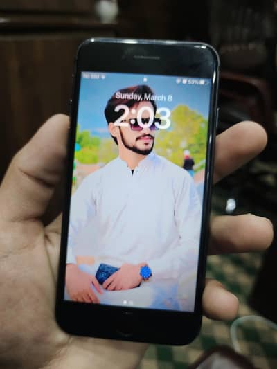 Iphone 8 non-pta 10/10 condition Contact (03178275267)