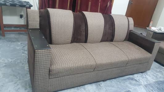 5 Seater Sofa for Sale. Urgent