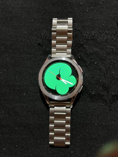 Galaxy Watch 4 Classic (straps included)