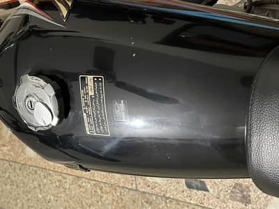 Honda CG 125/ 2017/2018 model fuel tank and side covers