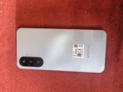 Samsung A17ha 8/256ha white color ha one month bi use nahi huwa ha