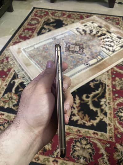 iPhone 11 Pro Max for sale neat & clean