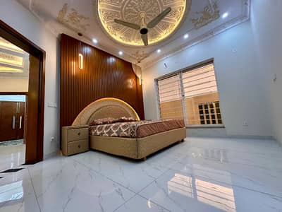 10 Marla Spanish House for Sale in Bahria Orchard Phase 1 Central Block Comfortable & Stylish Living