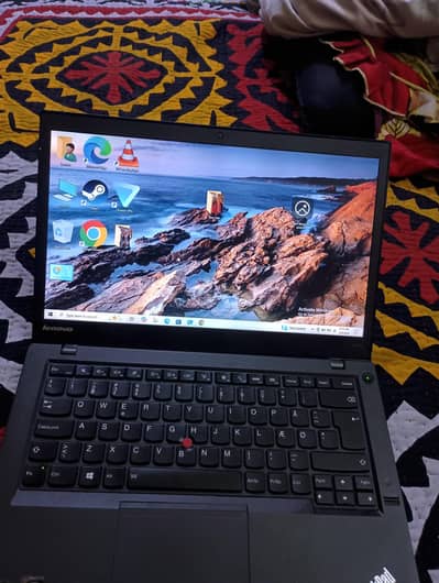 LENOVO THINKPAD T440S 6GB / 128GB NVME SSD