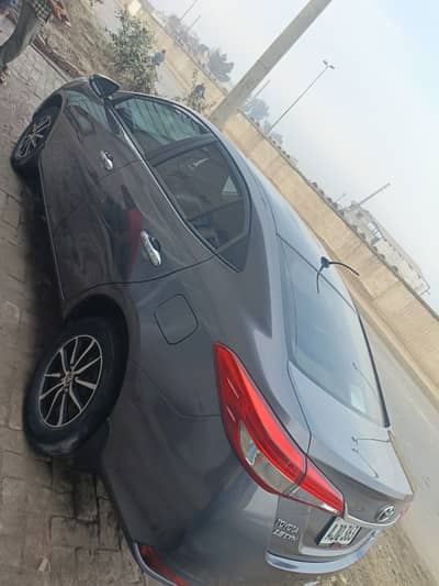 Toyota Yaris 1.5 Gry color