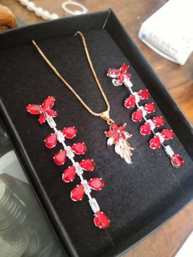 Trending Red Necklace with Earrings