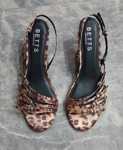 Betts Australia Leopard heels