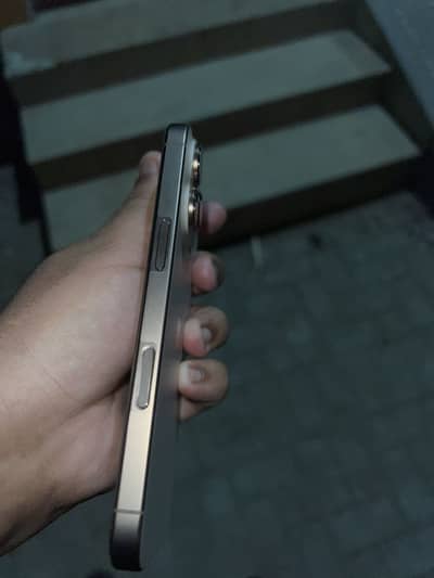 16 pro factory unlock