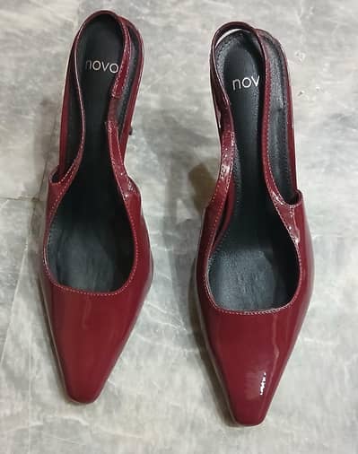 Novo Australia Red Heels