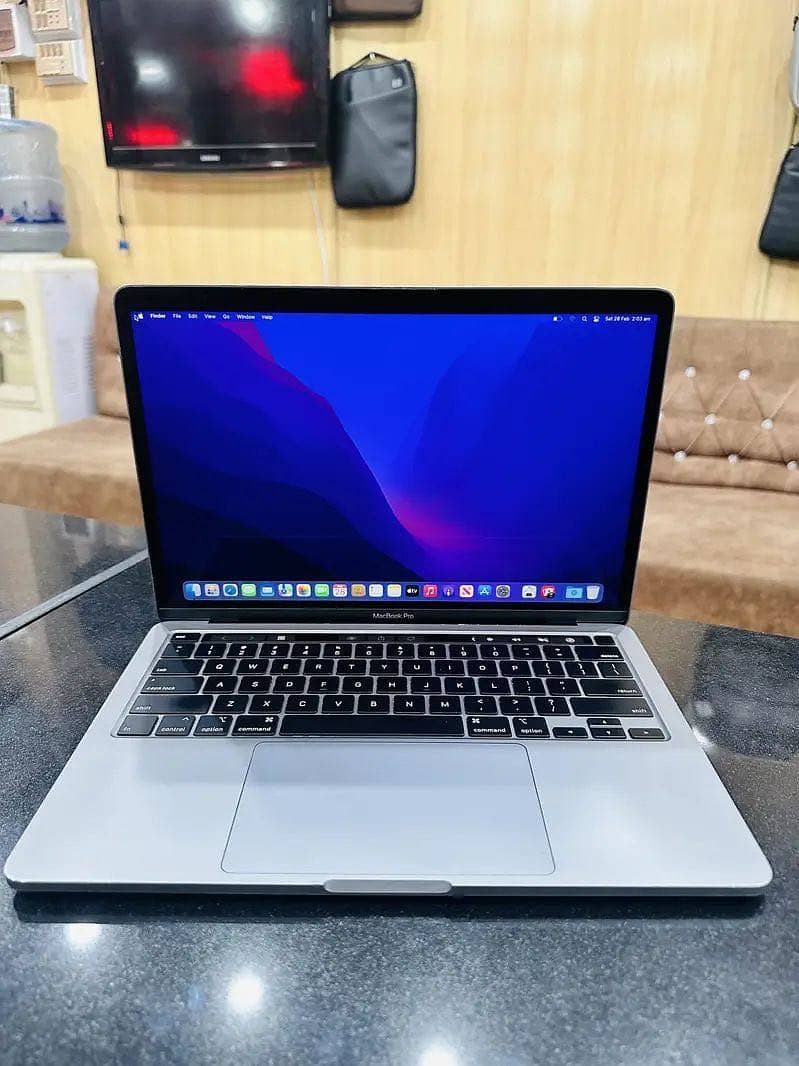 Mac 2018 pro mint condition 3