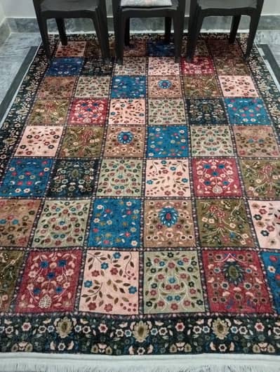 Compartment style carpet