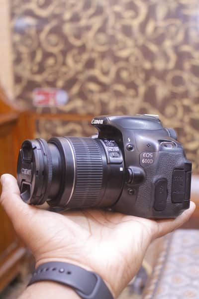 Canon 600d with 18/55mm lens Excellent Condition. .