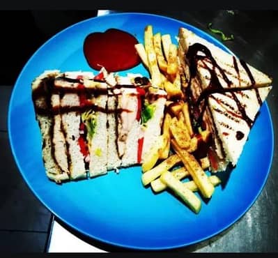 fast food jobs need  03076783329