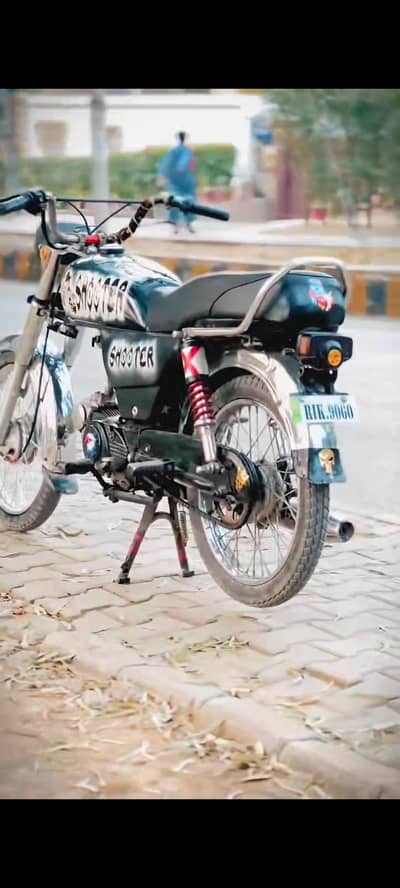 Hero 2010 model jo lga hua ha yhi ha bike mn biomatric ni ha  papers