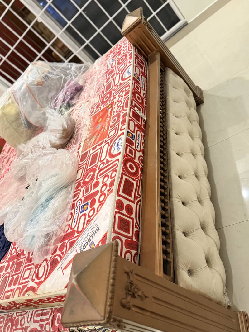 bed plus side tables 1