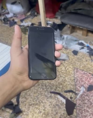 iPhone SE 2023. full box foctry unlock 64gb'