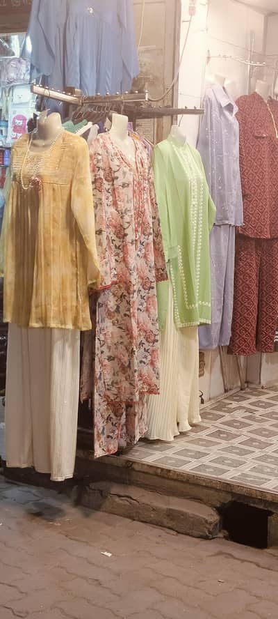 Half Shop Sharing available in main bazar Sialkot