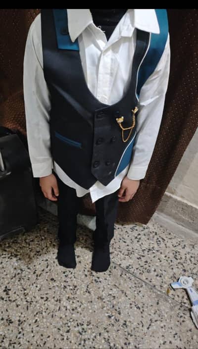 pent waist coat  dress . . . 7 to 8 year boy's . .