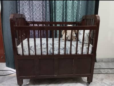 baby cot for sale