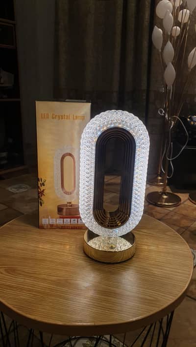 Led table lamps with touch sensing