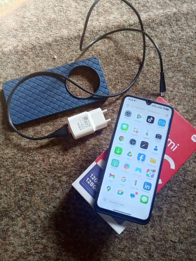 Redmi 14c 6/128 with box and charger