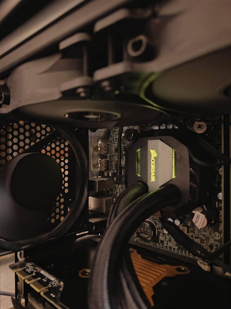 Gaming PC Core i7-7700 |Gtx 1080 8gb |16Gb Ram / 256gb Nvme 1