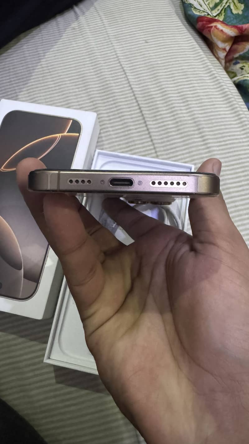 Iphone 16 pro max Factory unlock 4