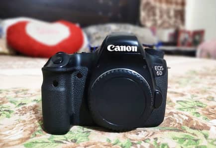 Canon 6D Camera With 2 Lenses And Flash Gun