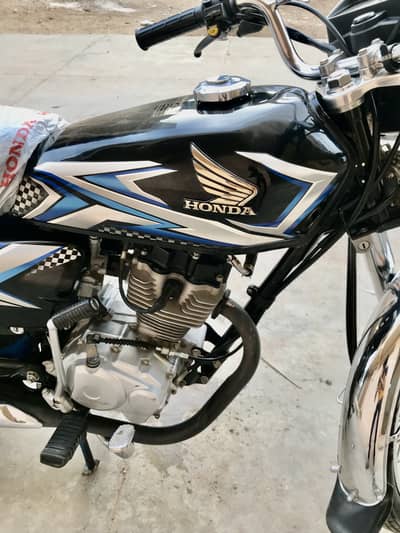 Honda cg125 2k25 model HYDERABD number for sell