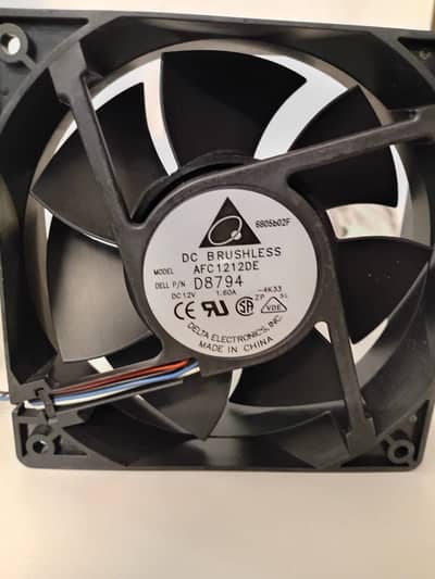 High speed server fans by Delta