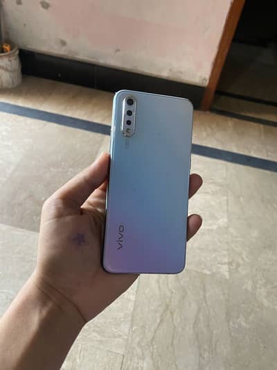 Vivo S1 Urgent sale 4/128 exchange iPhone 03420987931
