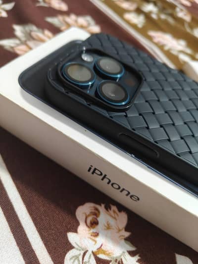 I phone 15 pro (Factory Unlock)