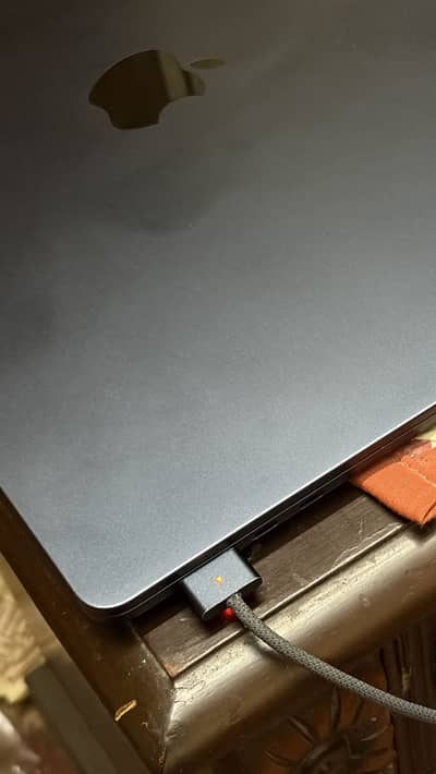 Macbook air m2 16 inch