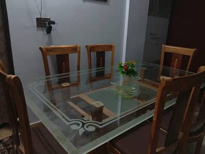 Dinning table like new