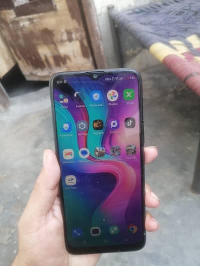 Infinix hot 8 lite. 2/32 03034927091