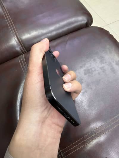 iphone 15pro max 256gb pta approved