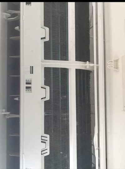 Haier 1.5 Ton DC Inverter AC 8/10 Condition  WhatsApp 03134937460